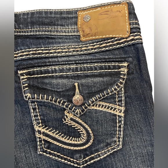 Silvers Berkley Flap Jeans EUC Button Pockets Dark Denim - Picture 8 of 12